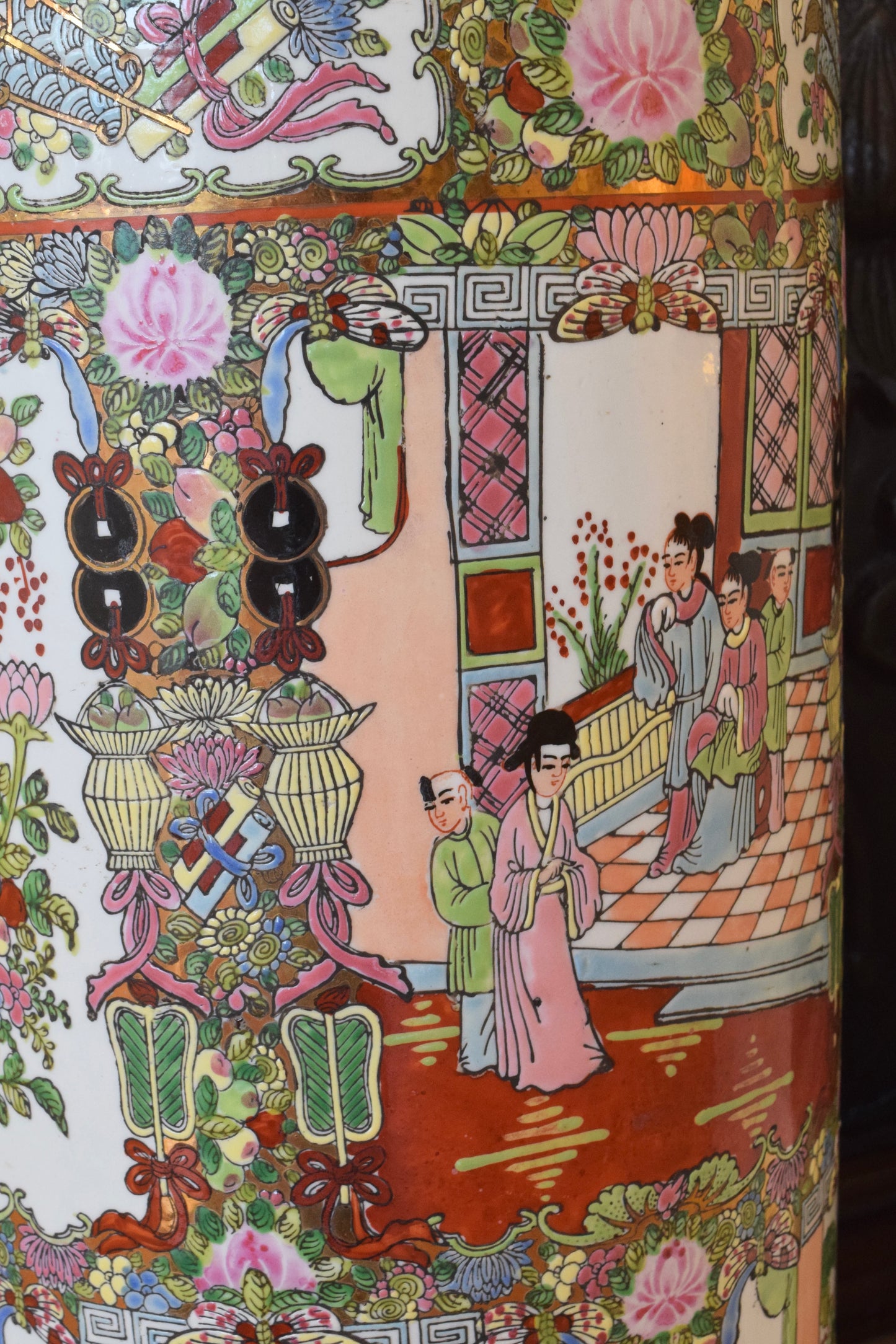 Chinese Famille Rose Porcelain Umbrella Stand