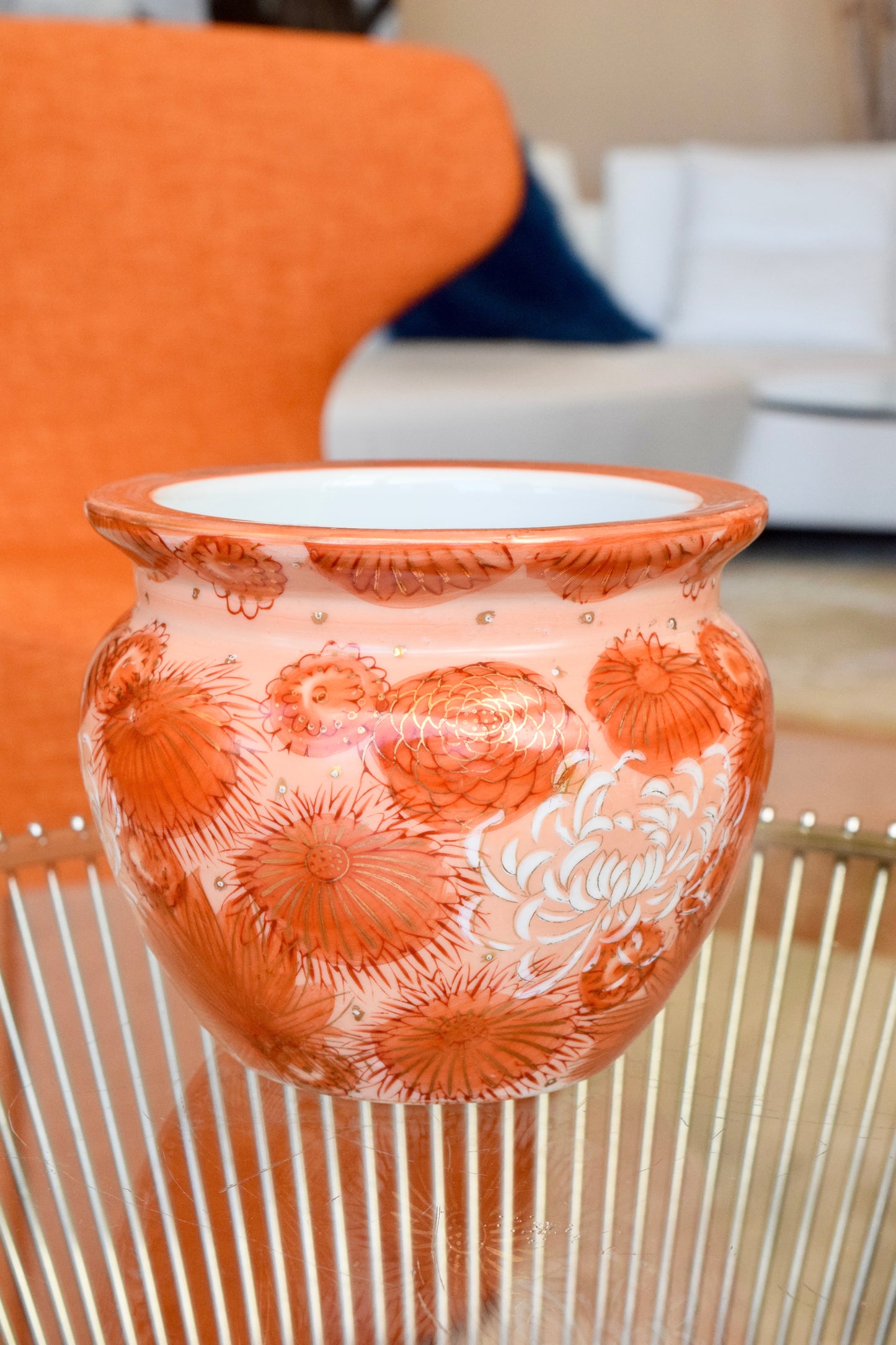 Japanese Kutani Coral-Glazed Bowl