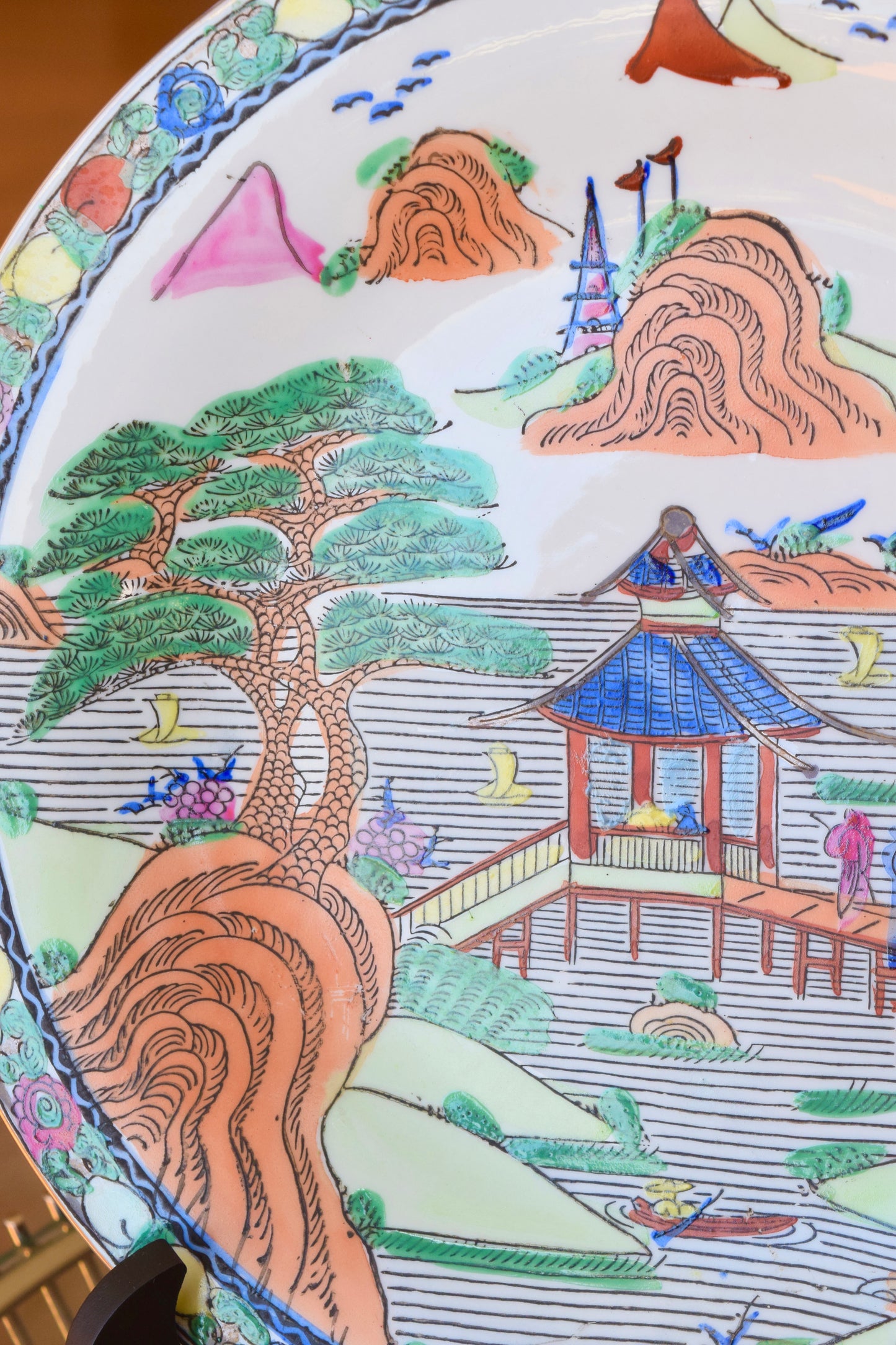 Chinese Decorative Plate "Pavilion in Summer"