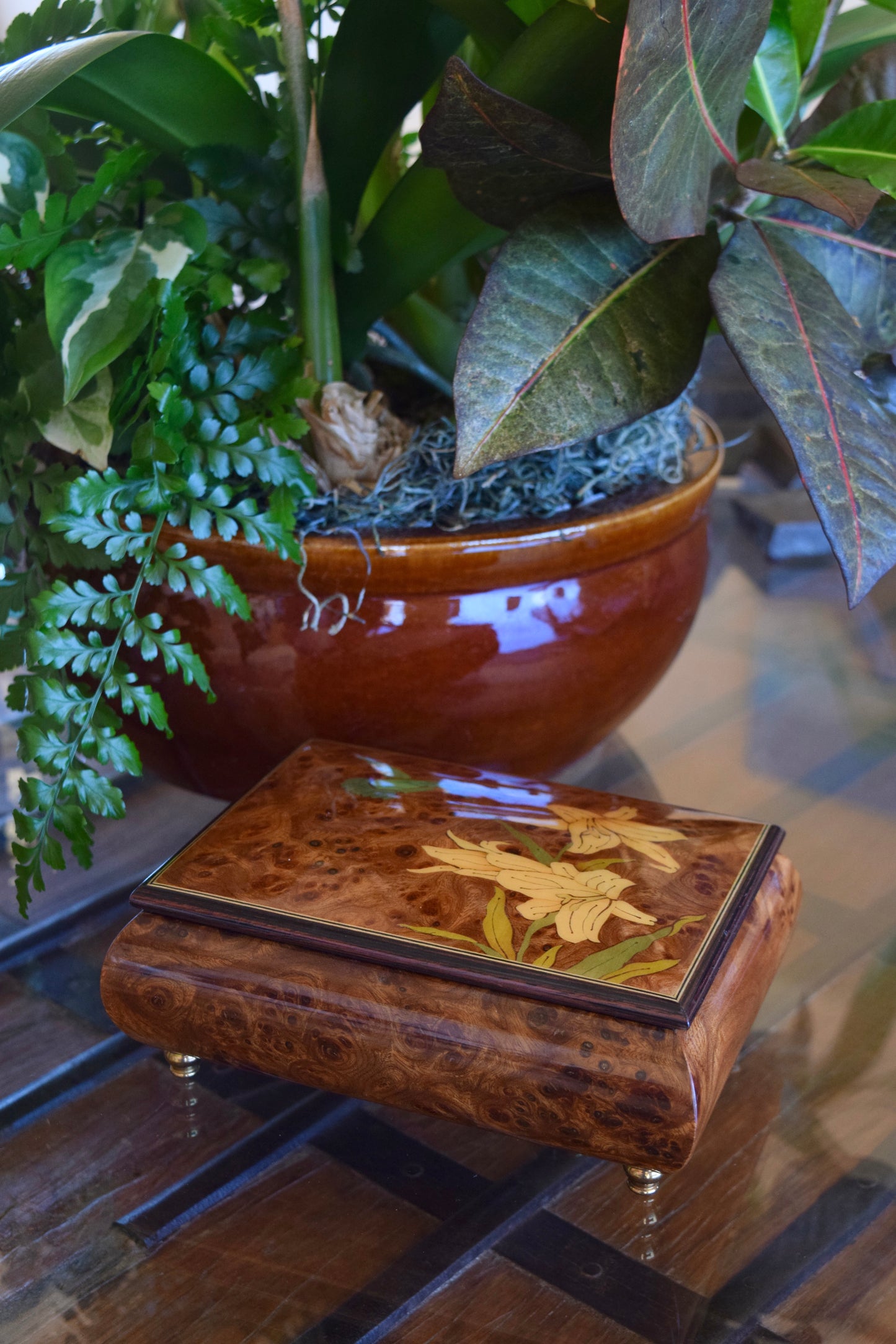 Italian Sorrento Inlaid Hummingbird Musical Box