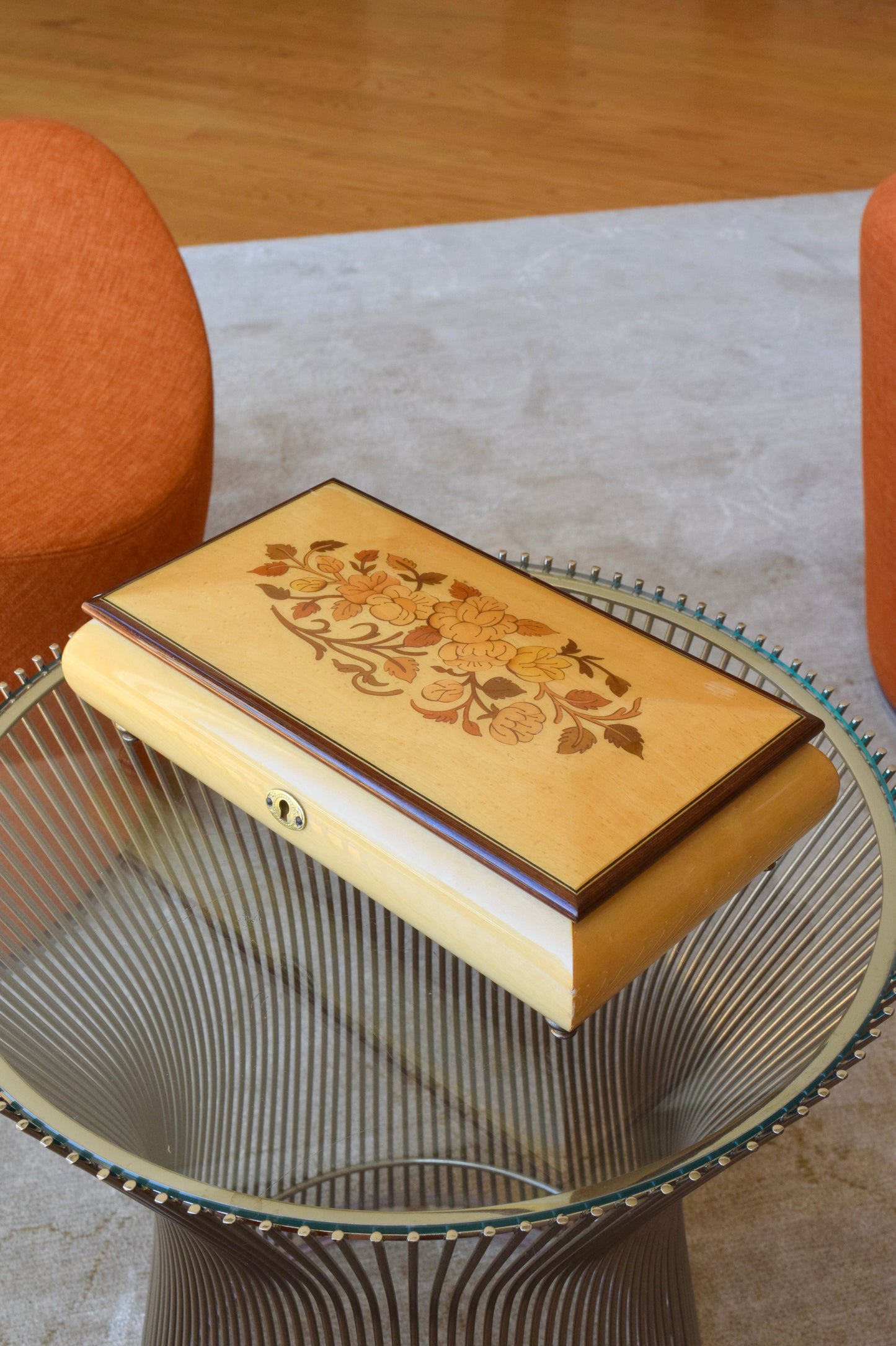 Italian Sorrento Inlaid Floral Bouquet Musical Box