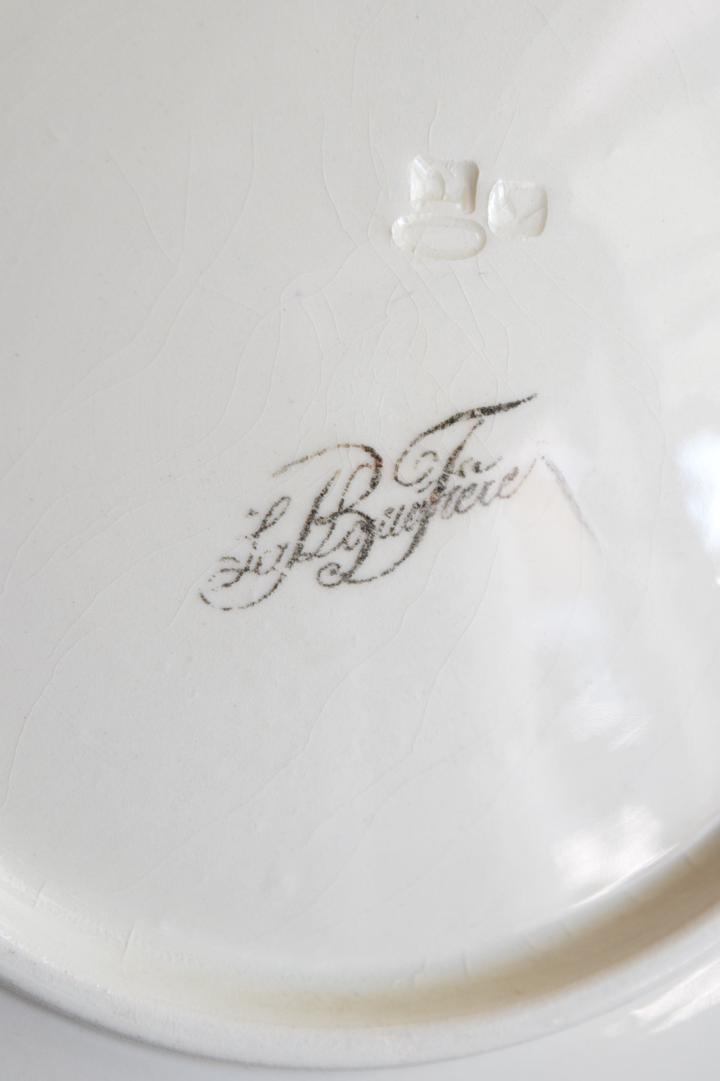 Boch Frères "Le Dimanche Mondain" Decorative Plate