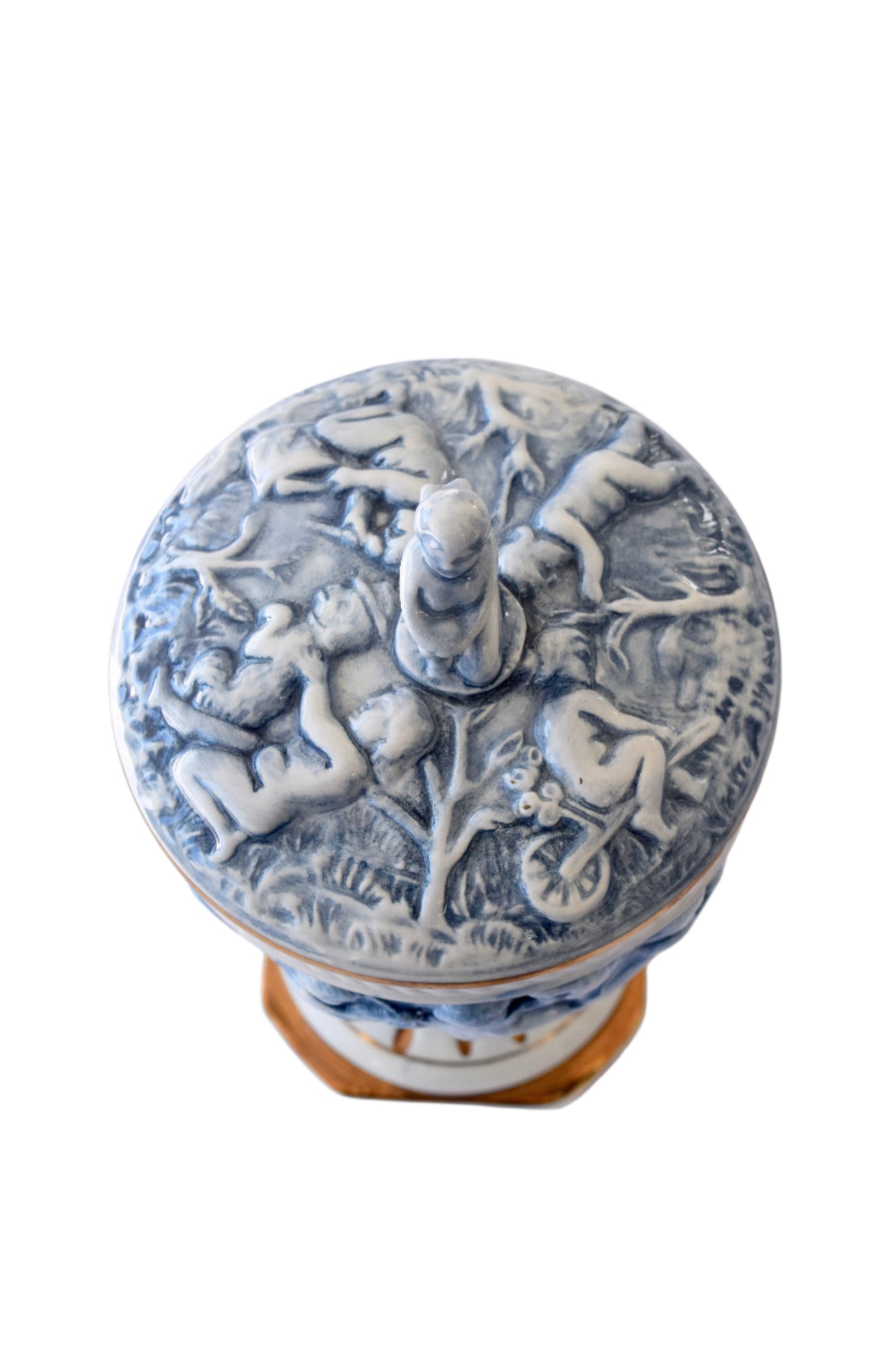 Capodimonte Cherub Urn with Lid