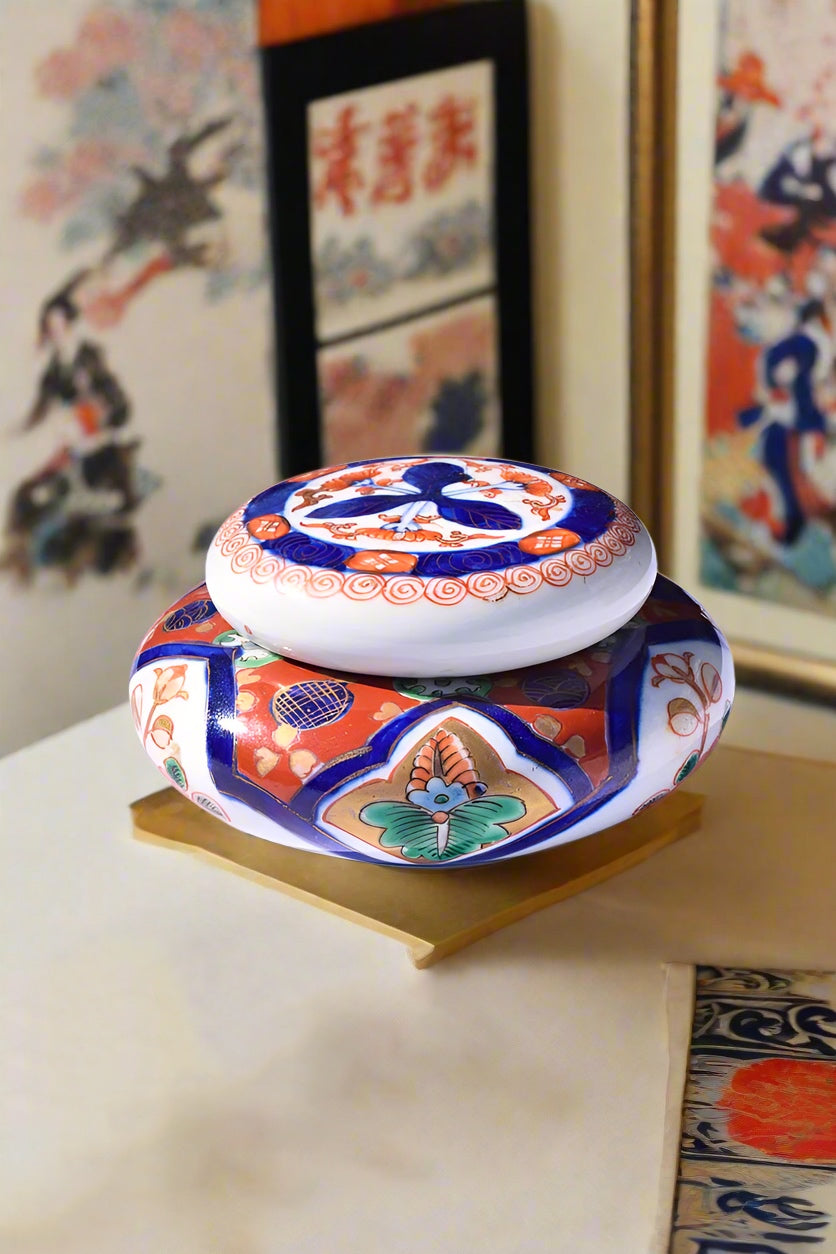 Japanese Imari Porcelain Lidded Box