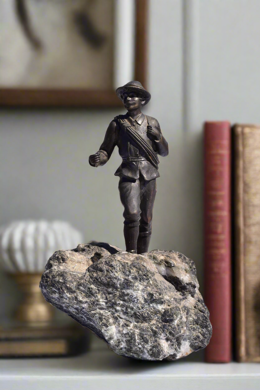 Continental Bronze Young Hunter on Mineral Base